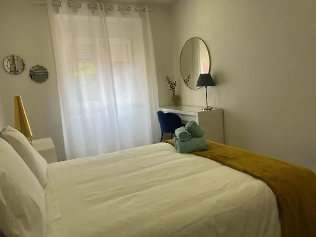 Fantastic 1 Bedroom Apartment At Roma Avenue - 1B Lisbon Portugal